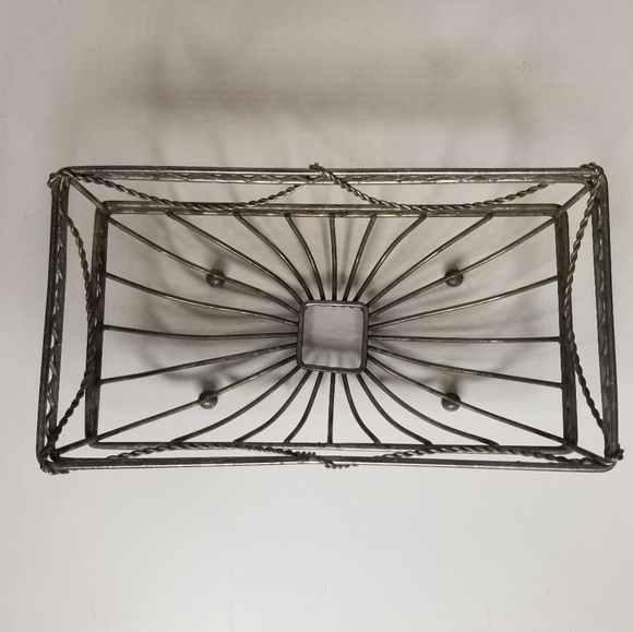 Godinger Silverplate Wire Basket Rectangular Ball Feet Fruit Basket 8.5"L - Picture 4 of 11